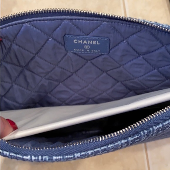 CHANEL POUCH Padded Zip Case Blue NIB NWT - Picture 3 of 5